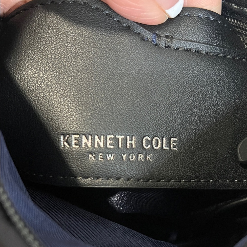 Kenneth Cole New York Vesey Crossbody Black - NWOT - Picture 4 of 13